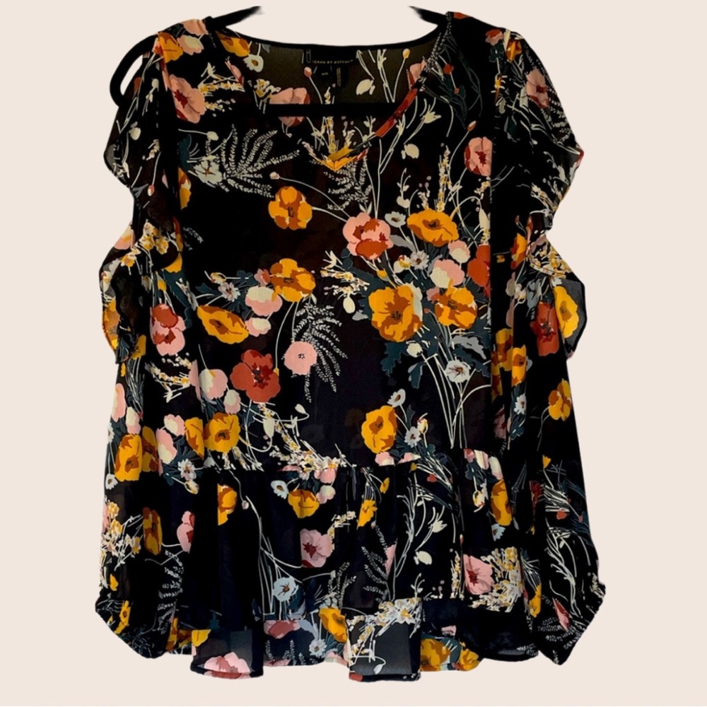 Jeans By Buffalo Women’s Cold Shoulder Long Sleeve Floral Top - Size Medium